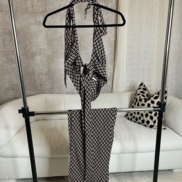 Two piece tank and pant set - Picture 3 of 4